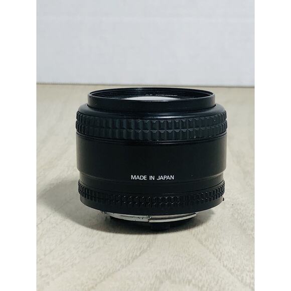 Nikon AF Nikkor 24mm F/2.8 D Lense No Lens Caps Very Clean - Picture 7 of 9
